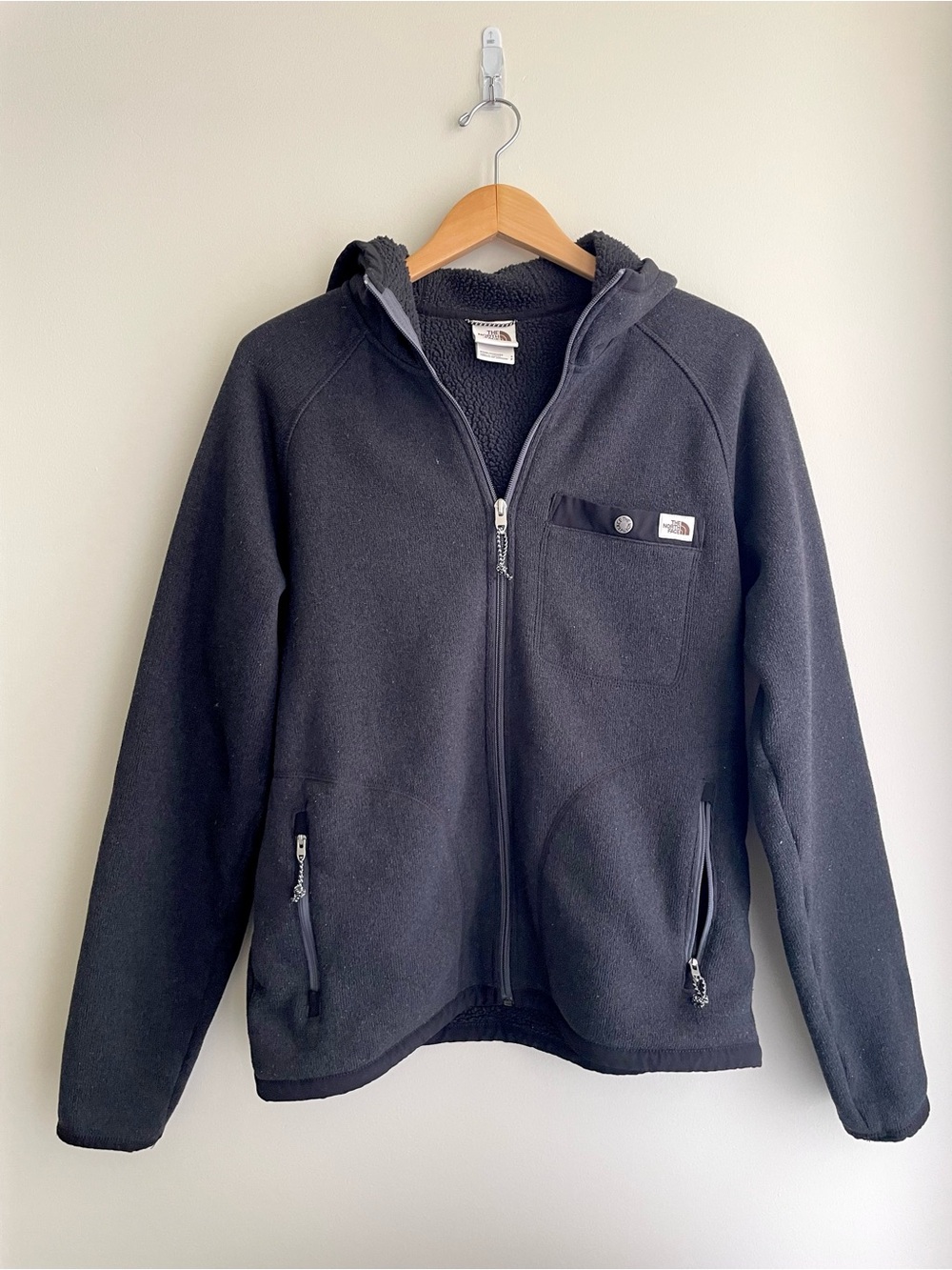 The North Face Men’s Black Hooded Zip Up Everyday Fleece Jacket